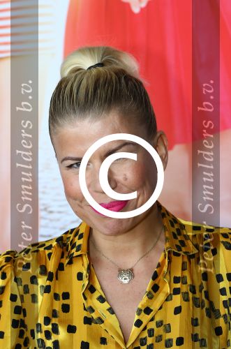 Amsterdam, 15 Mei 2015
Presentatie Cast nieuste speelfilm van Johan Nijenhuis, Rokjesdag
Anne-Marie Jung speelt de rol van CHANTAL
