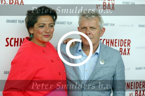 Amsterdam 25 mei 2015
Premiere Schneider vs Bax van Alex v Warmerdam in het eye theater. Annet Malherbe met zoon