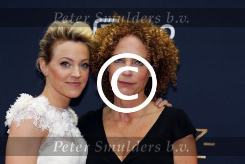 Amsterdam 1 juni 2015
Fajah Lourens met haar nieuwe vriend Gijs Scheringa.Premiere Rendez Vous in het nieuwe de la mar met oa Mark v Eeuwen Loes Haverkort Peter Paul Muller en Pierre Boulanger. Antoinette Beumer en Loes Haverkort