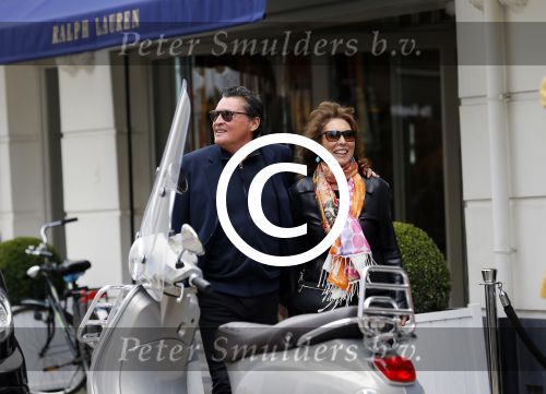 Amsterdam 12 mei 2015 
Barry Hay met goede vriendin Patricia Steur op de pc hooftstraat