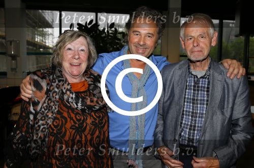 Amsterdam 2 juni 2015  
Bart Bosch 25 jaar artiest . Zijn vrouw kinderen en vader en moeder (ouders) zijn natuurlijk aanwezig.
Rebecca Cabau v Kasbergen presenteert het .