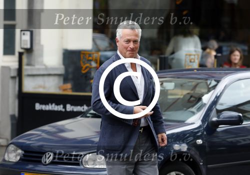 Amsterdam 6 mei 2015
Bram Moszkowicz met zijn Maserati op de cornelis schuytstraat
