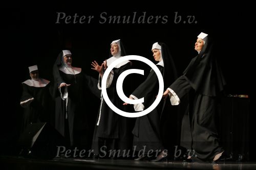 Amsterdam 11 mei 2015     
Presentaie castleden van de nieuwe stukken van Dommelgraaf en Cornelisse productions in de Meervaart.