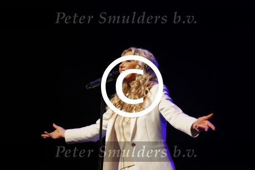 Amsterdam 11 mei 2015     
Presentaie castleden van de nieuwe stukken van Dommelgraaf en Cornelisse productions in de Meervaart.
Brigitte Nijman