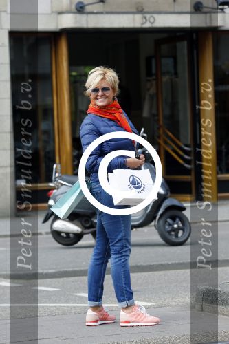 Amsterdam 12 mei 2015 
Caroline Tensen aan het shoppen