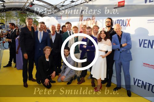Utrecht 12 mei 2015
Premiere Ventoux in het Beatrix theater.
cast met oa Martijn Lakemeier Abbey Hoes Alex Hendrickx Jonas Smulders Leopold Witte Wilfried de Jong Kasper v Kooten.