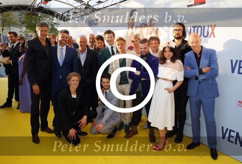 Utrecht 12 mei 2015
Premiere Ventoux in het Beatrix theater.
cast met oa Martijn Lakemeier Abbey Hoes Alex Hendrickx Jonas Smulders Leopold Witte Wilfried de Jong Kasper v Kooten.