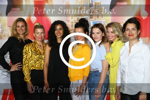Amsterdam, 15 Mei 2015
Presentatie Cast nieuste speelfilm van Johan Nijenhuis, Rokjesdag
Lieke v Lexmond, Anne-Marie Jung, Toprak Yalciner, Birgit Schuurman, Barbara Sloesen, Melissa Drost en Carla Wijs