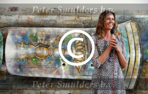 Amsterdam 8 juni 2015
Boekpresentatie Boek Danielle v t Schip Oonk in Yogacentrum Amsterdam.