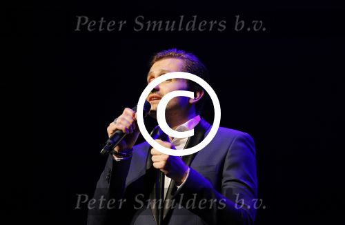 Amsterdam 11 mei 2015     
Presentaie castleden van de nieuwe stukken van Dommelgraaf en Cornelisse productions in de Meervaart.
David v d Tempel