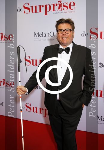 Amsterdam 18 mei 2015
Premiere de surprise van Mike v Diem met in de hoofdrollen Georgina Verbaan en Jeroen v Koningsbrugge. De premiere was in Tuschinski. Edward Stelder
