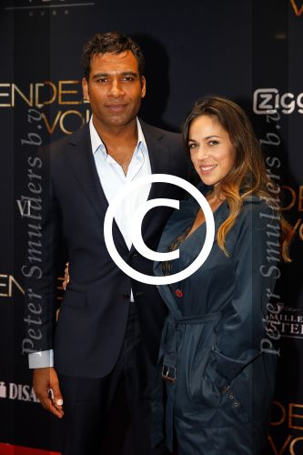 Amsterdam 1 juni 2015
Fajah Lourens met haar nieuwe vriend Gijs Scheringa.Premiere Rendez Vous in het nieuwe de la mar met oa Mark v Eeuwen Loes Haverkort Peter Paul Muller en Pierre Boulanger. Edwin Jonker en partner Melanie