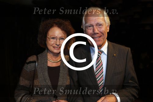 Hilversum 3 oktober 2012
Presentatie boek van nieuwslezers van de NOS bij beeld en geluid. Eef Brouwers met vrouw
Peter Smulders bv