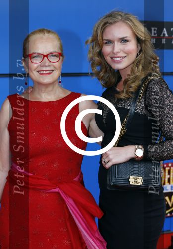 Utrecht 21 september 2014
Premiere moeder ik wil bij de revue in het beatrixtheater. Monica v d Meijden Strotman met Elisa v d Meijden