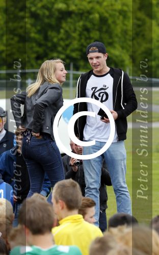 Arnhem 31 mei 2015
Voetbalclinic Klaas jan Huntelaar foundation op Papendal. Ook Enzo Knol en zijn vriendin Dee v d Zeeuw waren ook aanwezig.