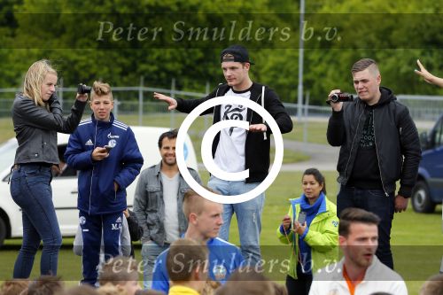 Arnhem 31 mei 2015
Voetbalclinic Klaas jan Huntelaar foundation op Papendal. Ook Enzo Knol en zijn vriendin Dee v d Zeeuw waren ook aanwezig.