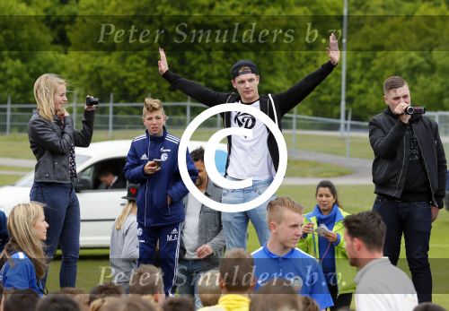 Arnhem 31 mei 2015
Voetbalclinic Klaas jan Huntelaar foundation op Papendal. Ook Enzo Knol en zijn vriendin Dee v d Zeeuw waren ook aanwezig.