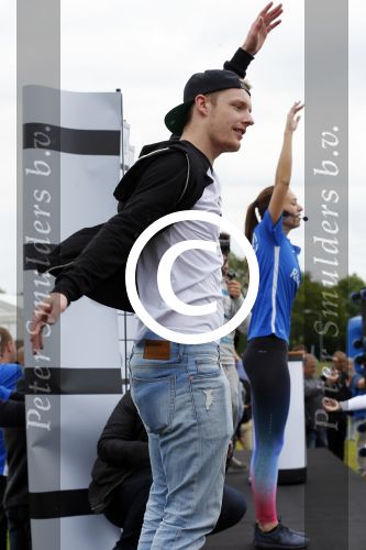 Arnhem 31 mei 2015
Voetbalclinic Klaas jan Huntelaar foundation op Papendal. Ook Enzo Knol en zijn vriendin Dee v d Zeeuw waren ook aanwezig.