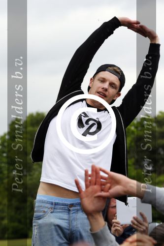 Arnhem 31 mei 2015
Voetbalclinic Klaas jan Huntelaar foundation op Papendal. Ook Enzo Knol en zijn vriendin Dee v d Zeeuw waren ook aanwezig.