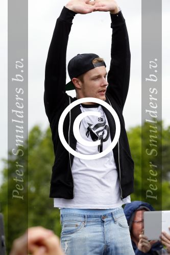 Arnhem 31 mei 2015
Voetbalclinic Klaas jan Huntelaar foundation op Papendal. Ook Enzo Knol en zijn vriendin Dee v d Zeeuw waren ook aanwezig.