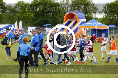 Arnhem 31 mei 2015
Voetbalclinic Klaas jan Huntelaar foundation op Papendal. Ook Enzo Knol en zijn vriendin Dee v d Zeeuw waren ook aanwezig.