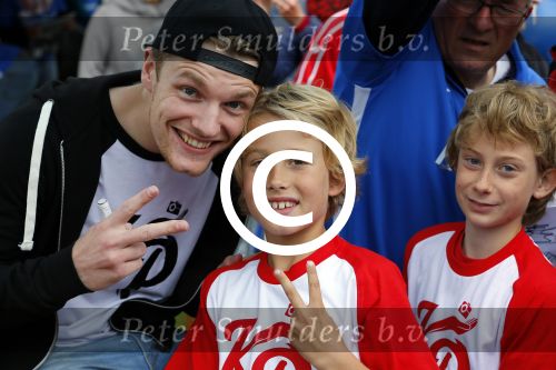 Arnhem 31 mei 2015
Voetbalclinic Klaas jan Huntelaar foundation op Papendal. Ook Enzo Knol en zijn vriendin Dee v d Zeeuw waren ook aanwezig.