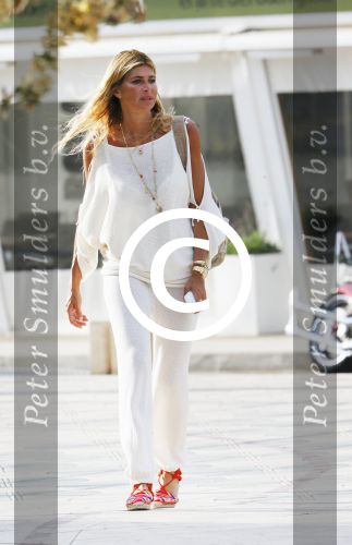 ibiza 3/4 juni 2015
Estelle Cruijff en Joelle Gullit samen op ibiza. Ze slapen in hun eigen appartement