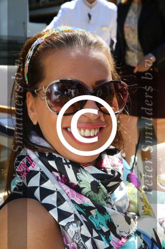Amsterdam, 4 Juni 2015
Party van Talkies Magazine op het terras van het Hilton Hotel op de Apollolaan.
Esther Oosterbeek met electronische sigaret