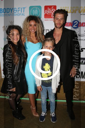 Amsterdam, 3 Juni 2015
Fajah Lourens met haar nieuwe vriend en kinderen