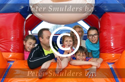 Fijnaart 8 Mei 2015
Verjaardag Frans Junior (6 jaar) samen met zijn drie broers en Mariska Bauer en Frans Bauer