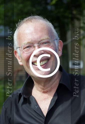 Amsterdam 21 mei 2015  
Presentatie nieuwe theaterstukken Janke Dekker Productions. (Janke Dekker en Michael v Praag)
Aanwezige castleden Erris v Ginkel Esther Lindenbergh Frans Mulder Johnny Kraaijkamp Kali v Starrenburg Suus Ruis Sandra Reemer Xander de Vledder Truus te Stelle Maaike Widdershoven en Mike Weerts