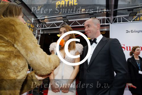 Amsterdam 18 mei 2015
Premiere de surprise van Mike v Diem met in de hoofdrollen Georgina Verbaan en Jeroen v Koningsbrugge. De premiere was in Tuschinski.