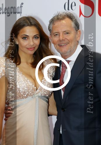 Amsterdam 18 mei 2015
Premiere de surprise van Mike v Diem met in de hoofdrollen Georgina Verbaan en Jeroen v Koningsbrugge. De premiere was in Tuschinski.