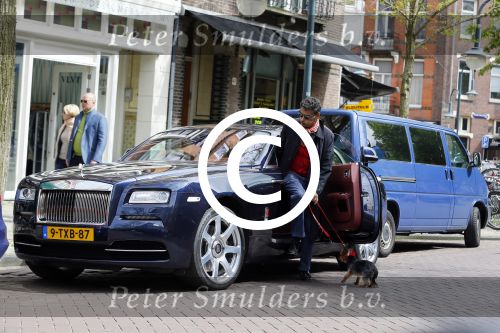 Amsterdam 9 mei 2015
Gerard Spong met zijn hondje en zijn Rolls Royce.