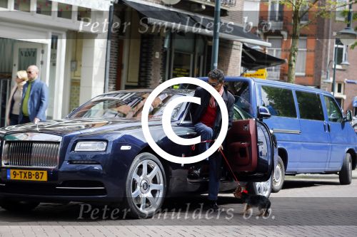 Amsterdam 9 mei 2015
Gerard Spong met zijn hondje en zijn Rolls Royce.