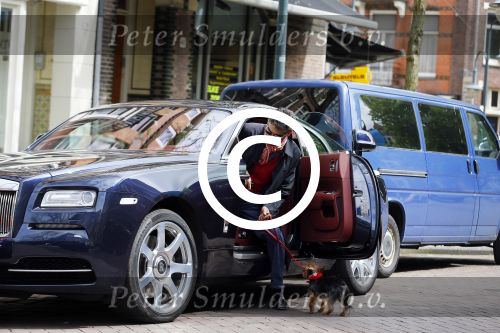 Amsterdam 9 mei 2015
Gerard Spong met zijn hondje en zijn Rolls Royce.