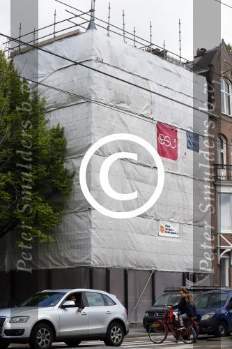 Amsterdam 1 mei 2015
Gordon op weg naar zijn nieuwe koffie restaurant Blushing tegen over het v Gogh museum.
Zijn nieuwe  Blushing komt in het oude pand van Mart Visser.