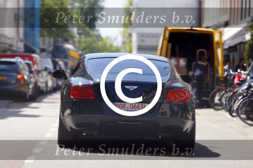 Amsterdam 21 mei 2015
Hakim Ziyech in zijn bentley in amsterdam met vrienden