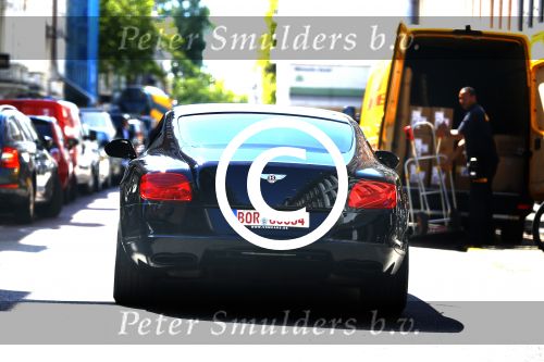 Amsterdam 21 mei 2015
Hakim Ziyech in zijn bentley in amsterdam met vrienden