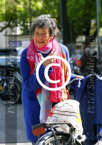 Amsterdam 6 mei 2015  
Heddy Lester op de cornelis schuytstraat