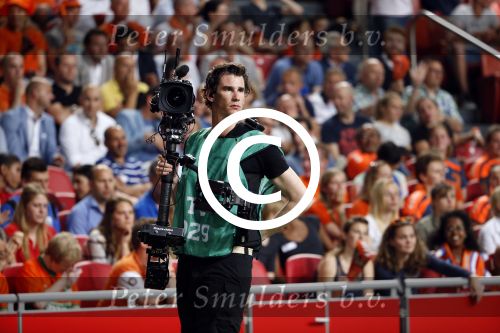 Amsterdam  5 juni 2015
Nederland-USA 3-4 in de arena. Max Smulders mag met Memphis Depay het veld oplopen.
Ivo Borkus loopt met steadycam op het veld.