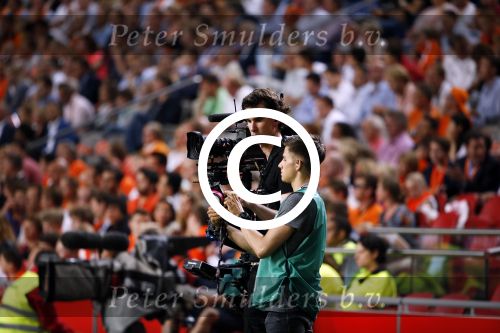 Amsterdam  5 juni 2015
Nederland-USA 3-4 in de arena. Max Smulders mag met Memphis Depay het veld oplopen.
Ivo Borkus loopt met steadycam op het veld.