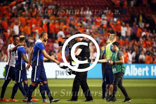 Amsterdam  5 juni 2015
Nederland-USA 3-4 in de arena. Max Smulders mag met Memphis Depay het veld oplopen.
Ivo Borkus loopt met steadycam op het veld.