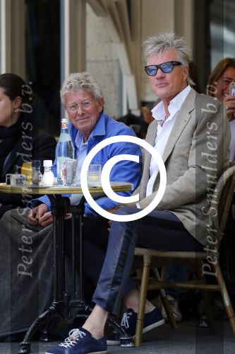 Amsterdam 26 mei 2015  
Jan des Bouvrie op terras in Amsterdam zuid