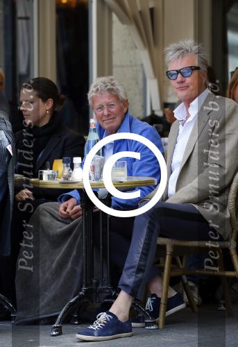Amsterdam 26 mei 2015  
Jan des Bouvrie op terras in Amsterdam zuid