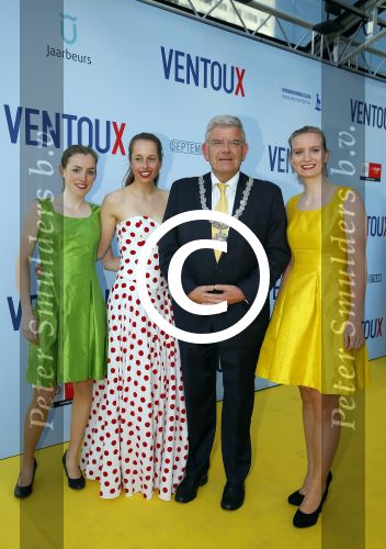 Utrecht 12 mei 2015
Premiere Ventoux in het Beatrix theater. Burgemeester Jan v Zanen