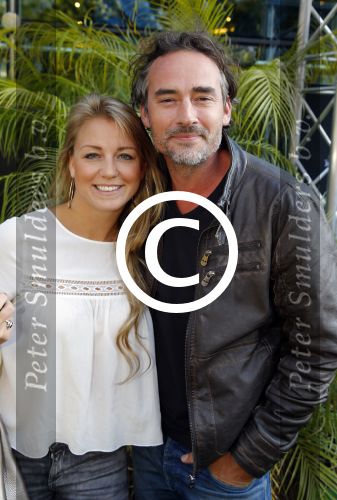 Amsterdam 10 juni 2015
Premiere Jurassic world in pathe arena. Ruud Feltkamp is aanwezig als dj.
Jeroen Nieuwenhuizen met vrouw