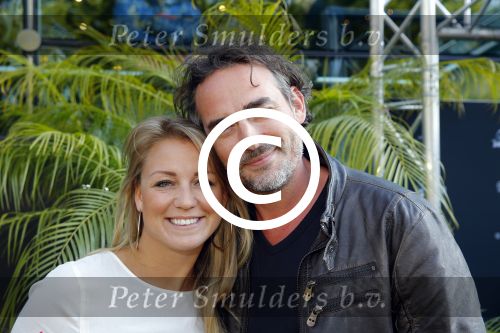 Amsterdam 10 juni 2015
Premiere Jurassic world in pathe arena. Ruud Feltkamp is aanwezig als dj.
Jeroen Nieuwenhuizen met vrouw