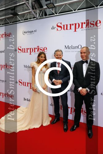 Amsterdam 18 mei 2015
Premiere de surprise van Mike v Diem met in de hoofdrollen Georgina Verbaan en Jeroen v Koningsbrugge. De premiere was in Tuschinski.