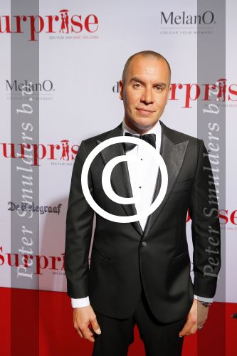 Amsterdam 18 mei 2015
Premiere de surprise van Mike v Diem met in de hoofdrollen Georgina Verbaan en Jeroen v Koningsbrugge. De premiere was in Tuschinski.